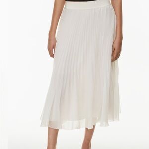 White pleated Aritzia skirt